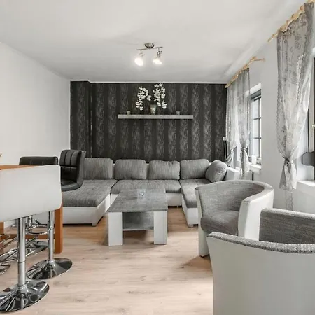 Quiet Holiday Home In Nehren With Garden * Nehren (Rhineland-Palatinate)